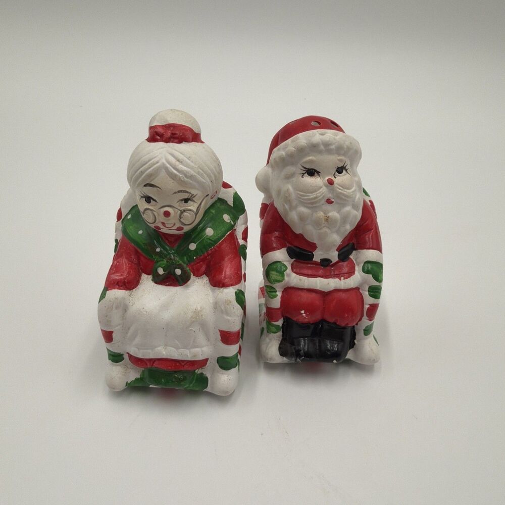 Vtg Santa & Mrs. Claus Ceramic Christmas Salt & Pepper Shakers '60s-style Taiwan
